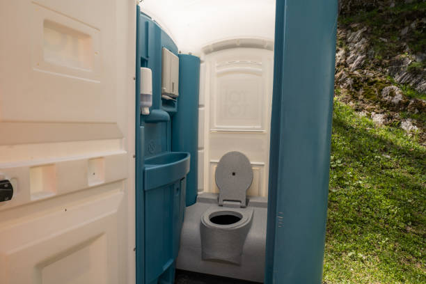 Best Construction site porta potty rental  in Reedley, CA